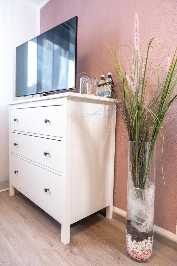#2 Grosses Zimmer Mit Pool Und Garten Memmingen Eksteriør billede